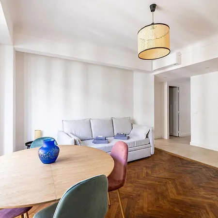 Elegance And Refinement With Ac -